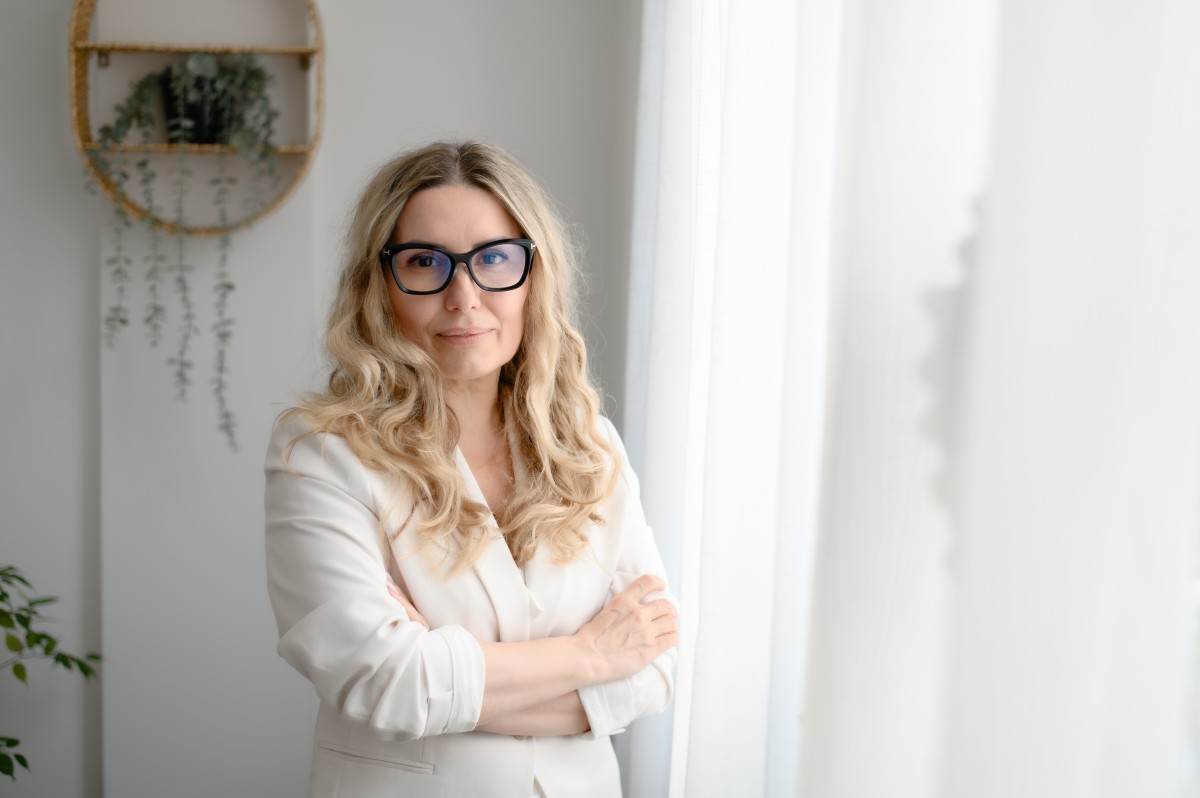 Laura Andrunachi, psiholog, prezentând Comunitatea Metamorfoza ca resursă complementară pentru anxietate și reglarea sistemului nervos